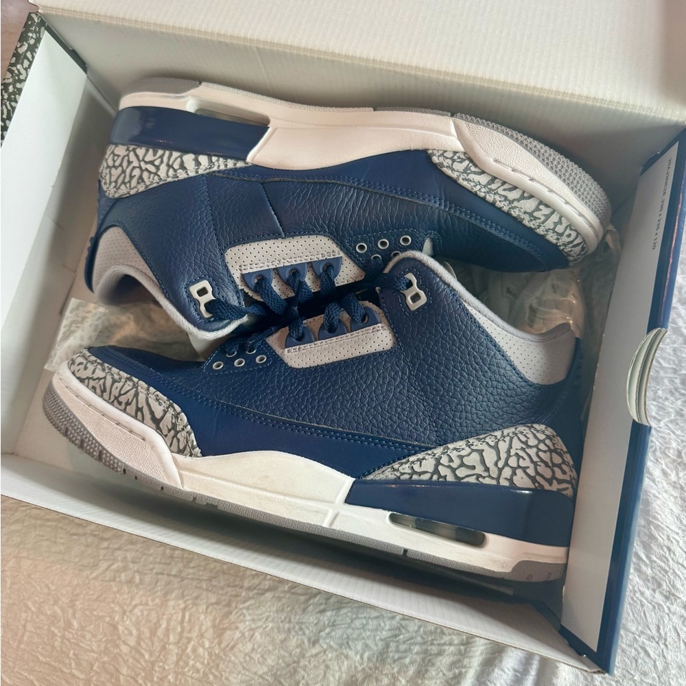 Jordan 3 - “Georgetown”Blue and Gray - Size 9 - great condition